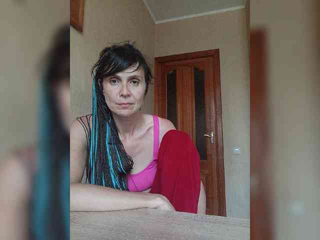 Hellenalonenochka webcam
