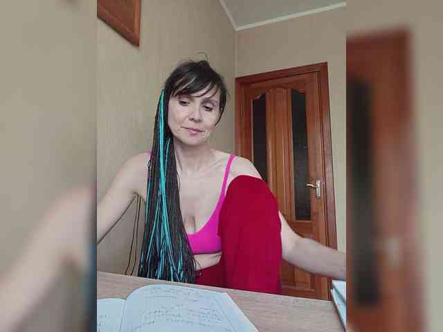 Hellenalonenochka webcam