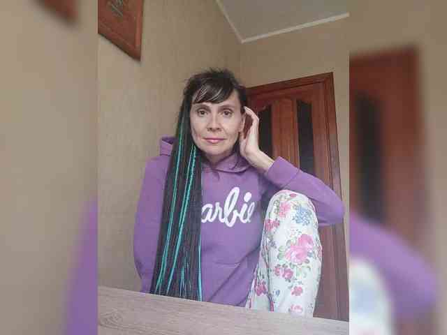 Hellenalonenochka webcam