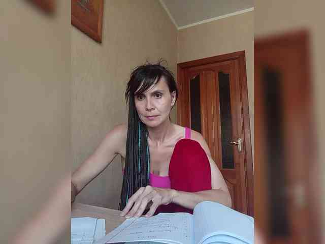 Hellenalonenochka webcam