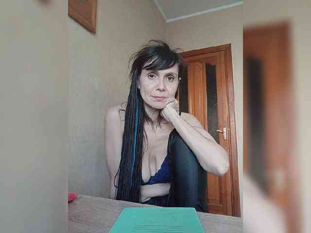 Hellenalonenochka webcam