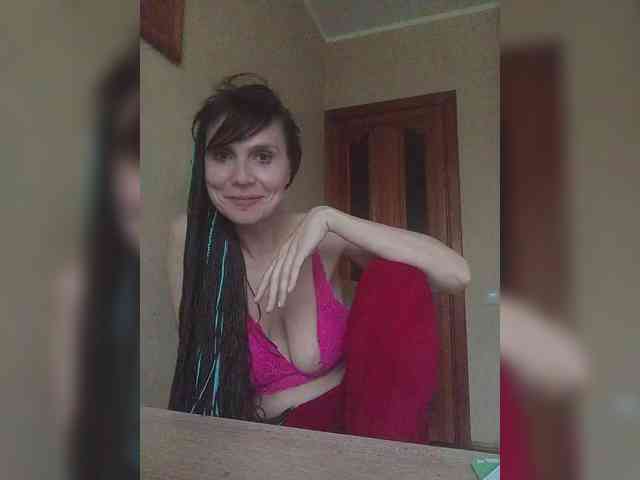 Hellenalonenochka webcam