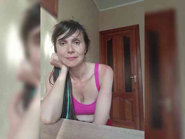 Hellenalonenochka webcam