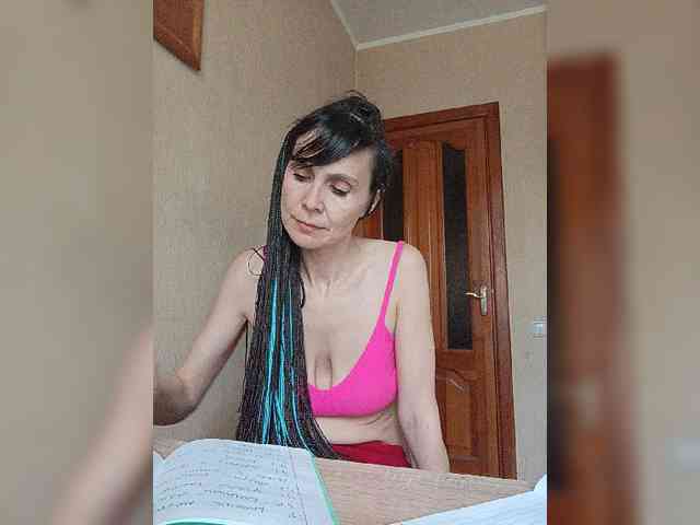 Hellenalonenochka webcam