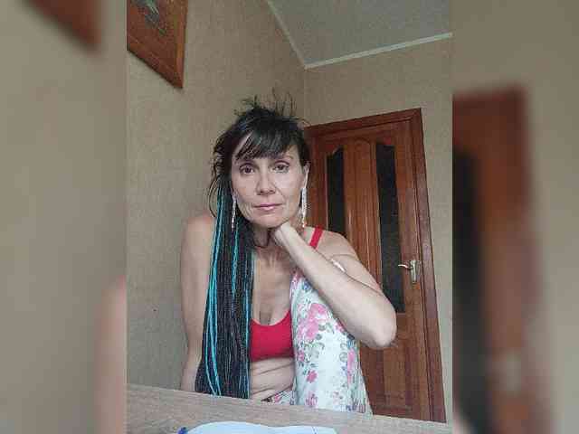 Hellenalonenochka webcam
