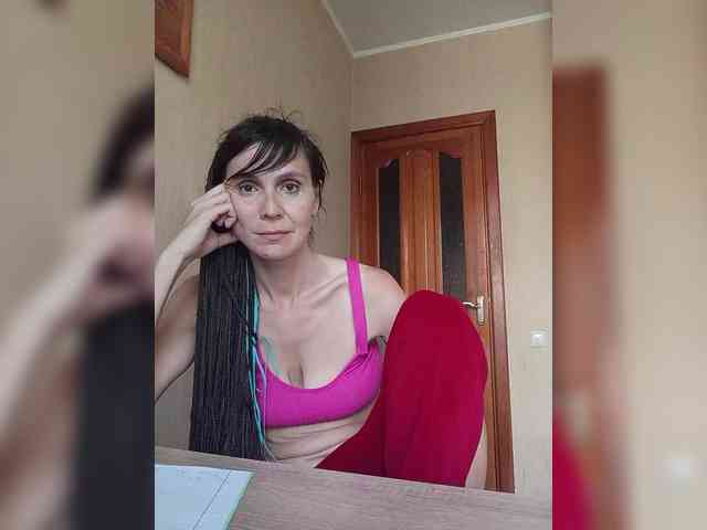 Hellenalonenochka webcam