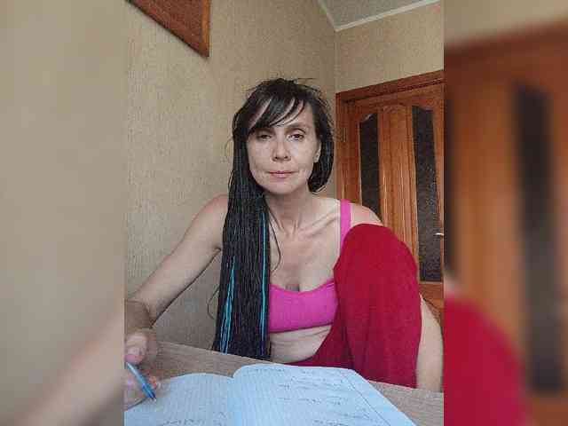 Hellenalonenochka webcam