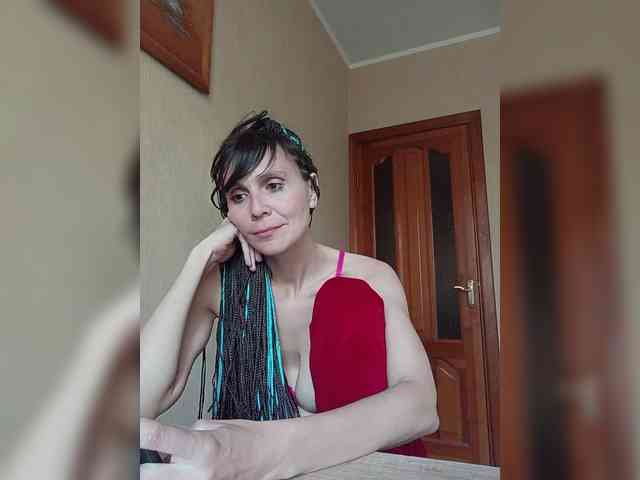Hellenalonenochka webcam