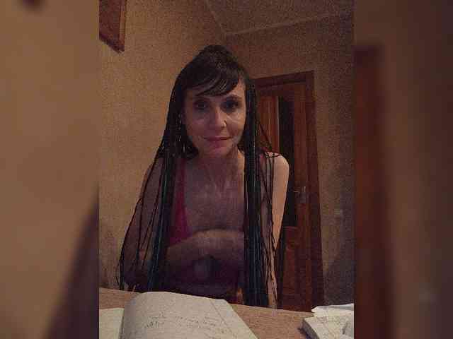 Hellenalonenochka webcam