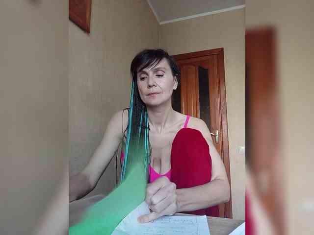Hellenalonenochka webcam