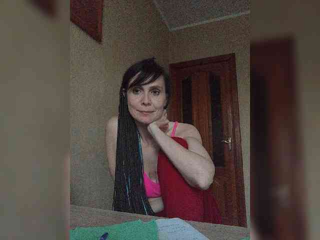 Hellenalonenochka webcam