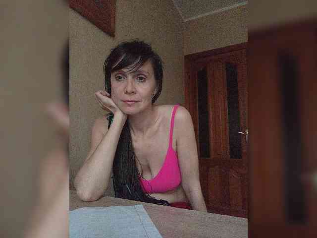 Hellenalonenochka webcam