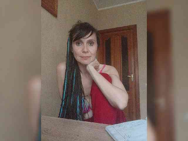 Hellenalonenochka webcam