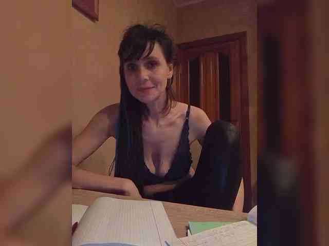 Hellenalonenochka webcam