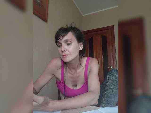 Hellenalonenochka webcam