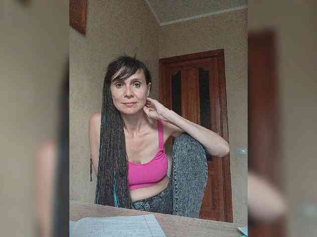 Hellenalonenochka webcam