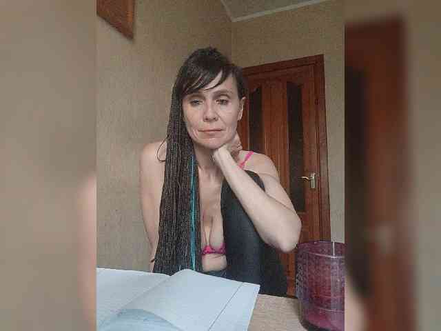 Model: Hellenalonenochka
