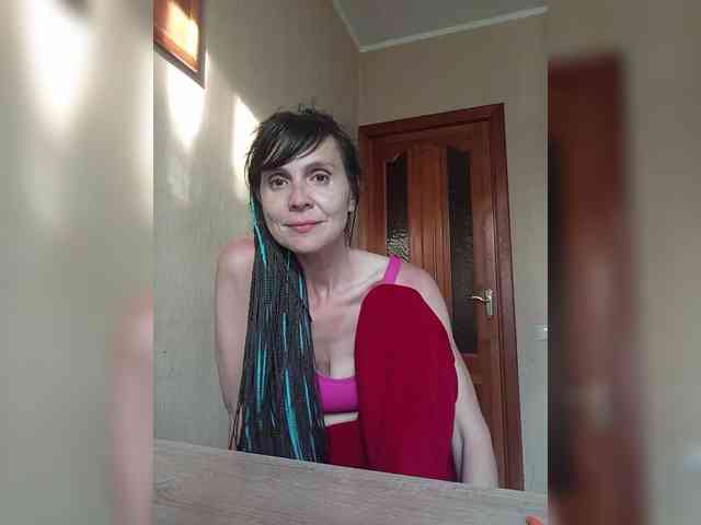 Hellenalonenochka webcam