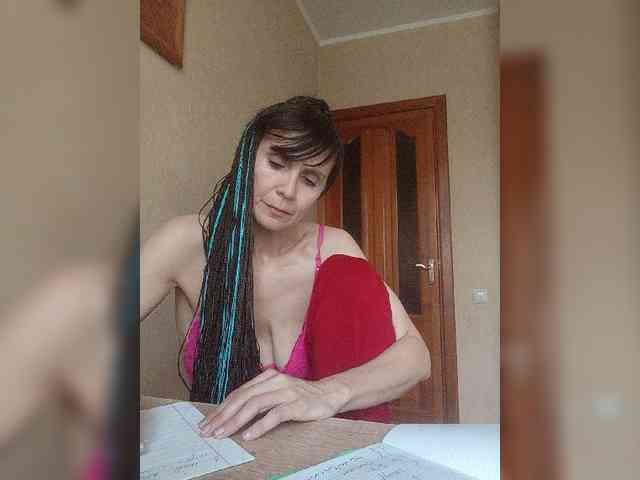 Hellenalonenochka webcam