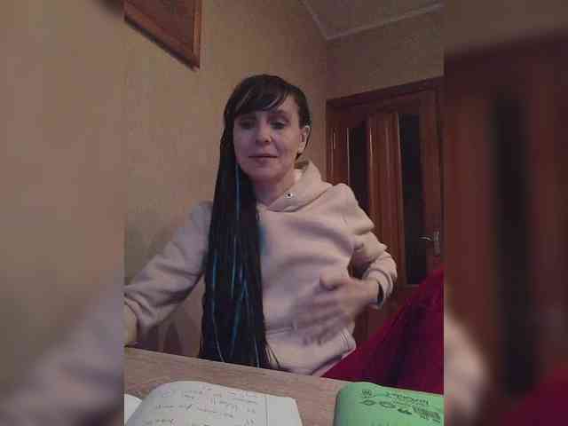 Hellenalonenochka webcam