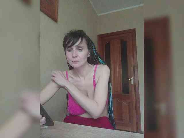 Hellenalonenochka webcam