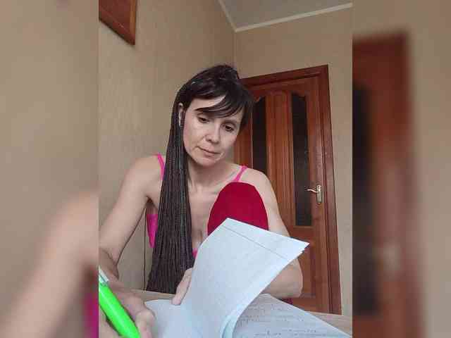 Hellenalonenochka webcam