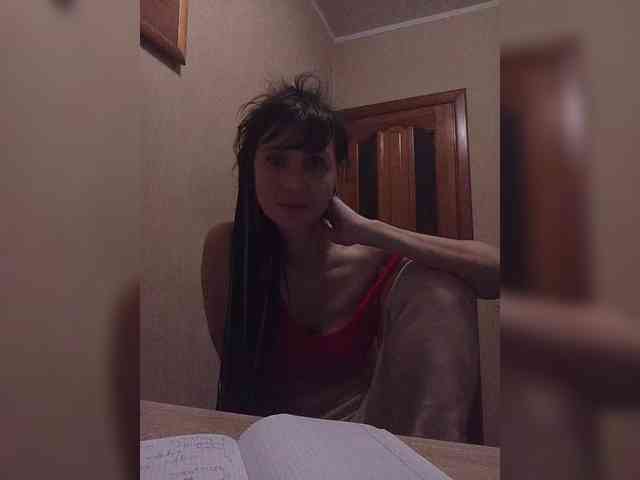 Hellenalonenochka webcam