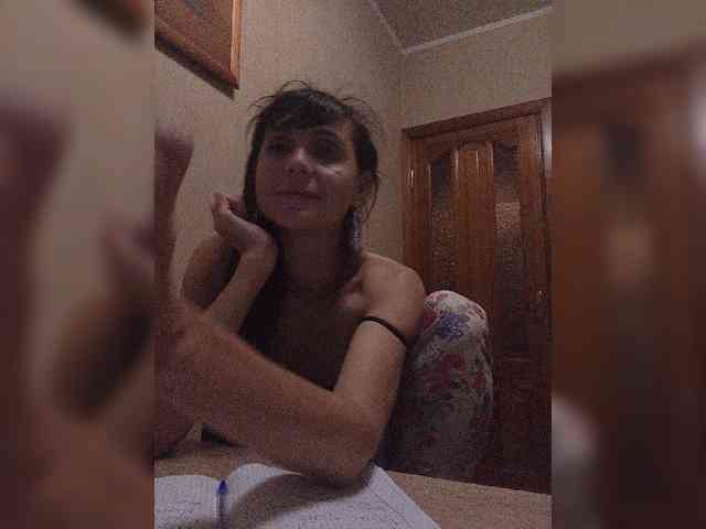 Hellenalonenochka webcam