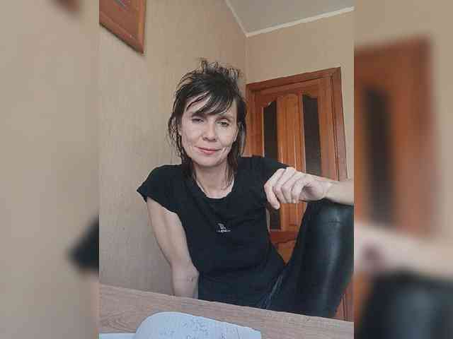 Hellenalonenochka webcam