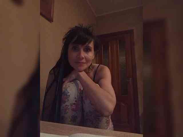 Hellenalonenochka webcam