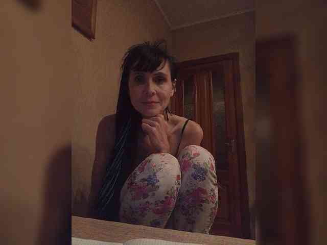 Hellenalonenochka webcam