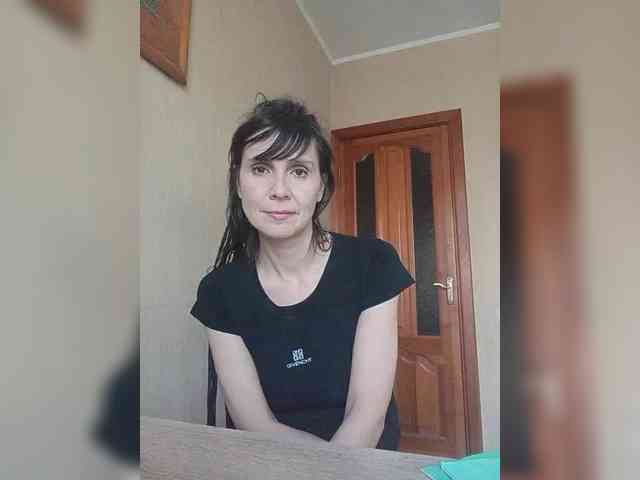 Hellenalonenochka webcam