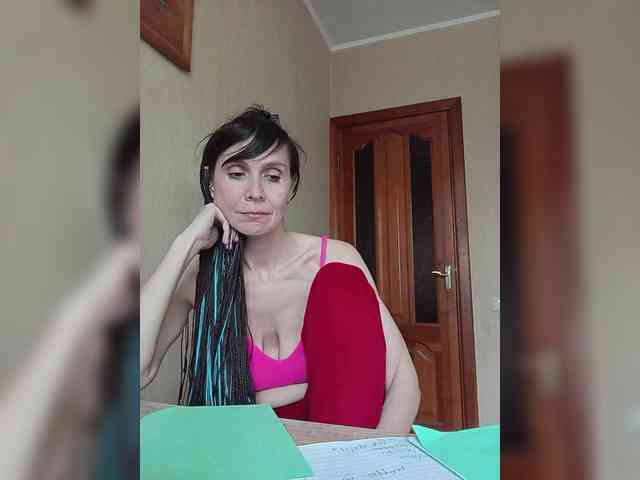 Hellenalonenochka webcam