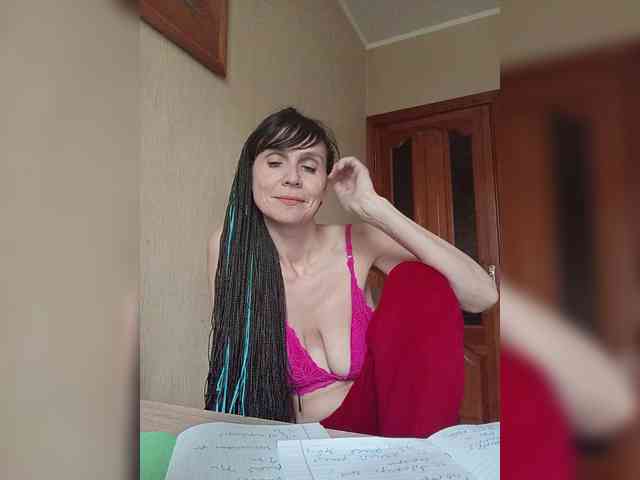 Hellenalonenochka webcam