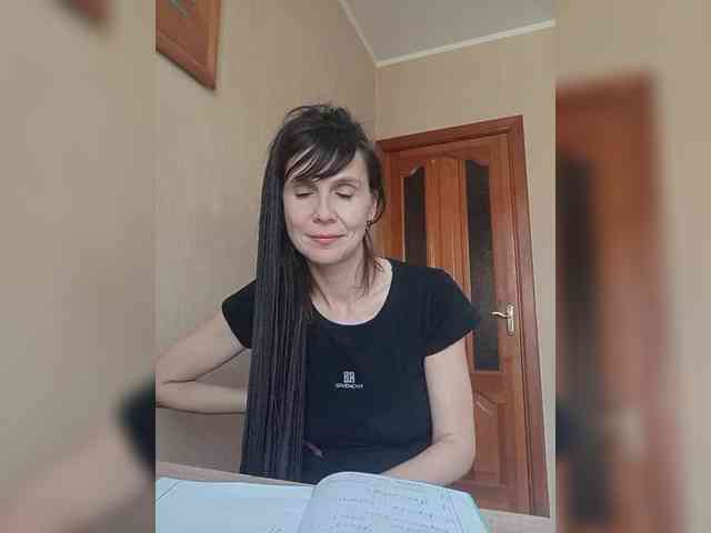 Hellenalonenochka webcam