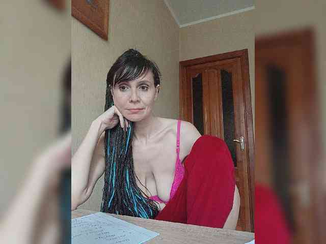 Hellenalonenochka webcam