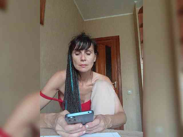 Hellenalonenochka webcam