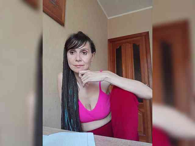 Hellenalonenochka webcam