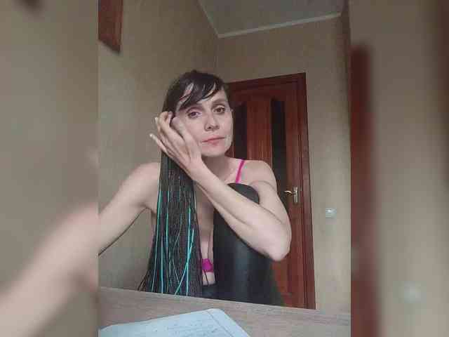 Hellenalonenochka webcam
