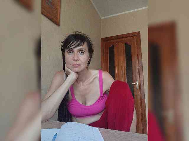 Hellenalonenochka webcam
