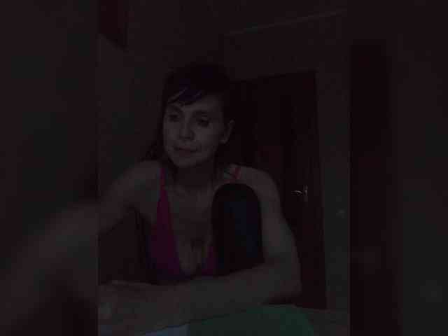 Hellenalonenochka webcam