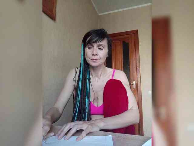Hellenalonenochka webcam