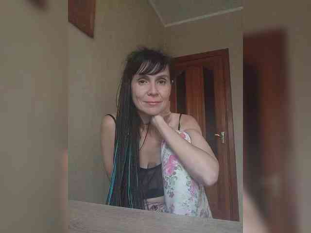 Hellenalonenochka webcam
