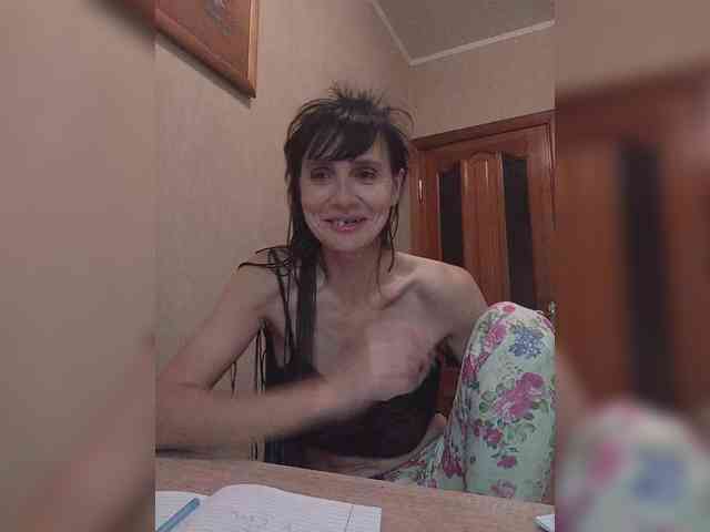 Hellenalonenochka webcam