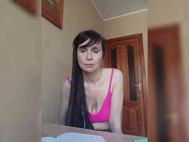 Hellenalonenochka webcam