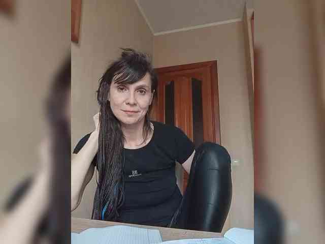 Hellenalonenochka webcam