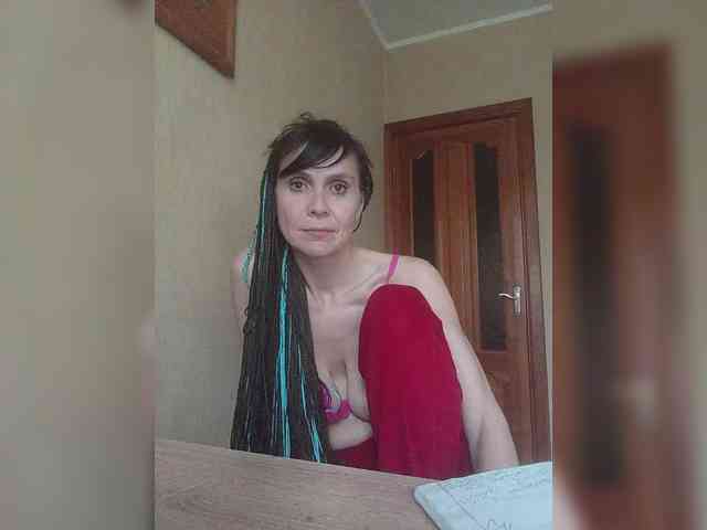 Hellenalonenochka webcam