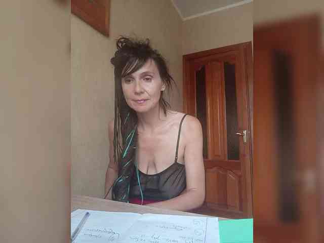 Hellenalonenochka webcam