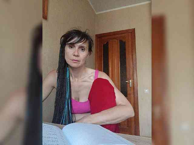 Hellenalonenochka webcam