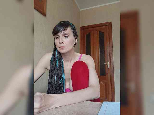 Hellenalonenochka webcam